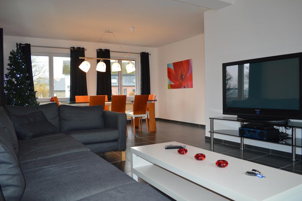 Sixine House Villa Ovifat Phòng bức ảnh